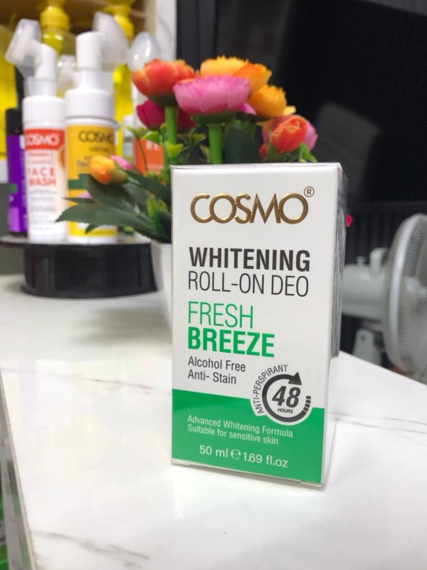 Cosmo Whitening Roll on (Green) 1