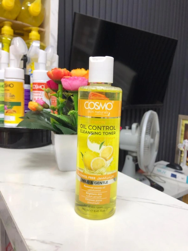 Cosmo Lemon Oil Control Cleansing Toner 250ml 1