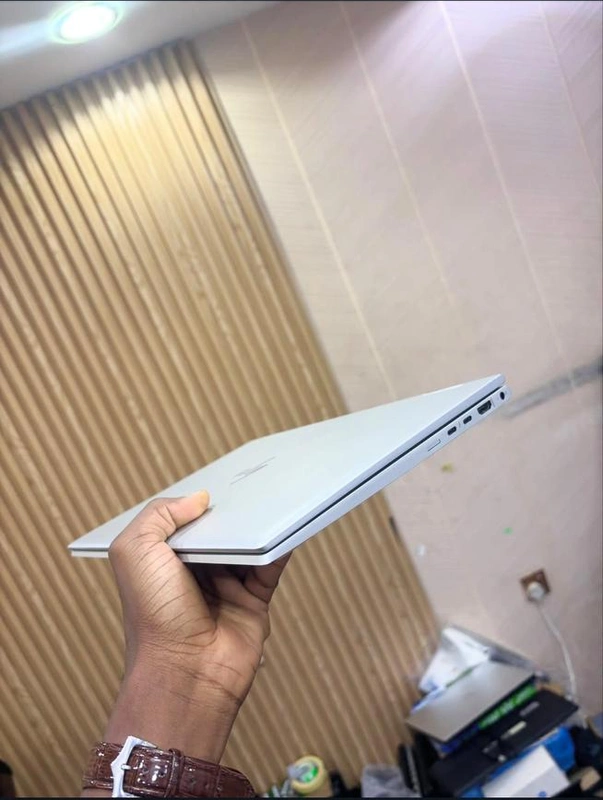 HP 4